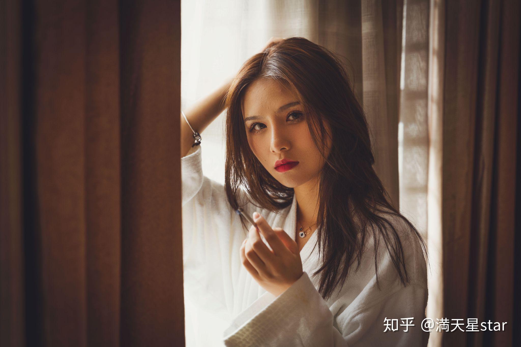 索尼a7m3机身求人像摄影大神推荐一个好用的人像镜头求求啦