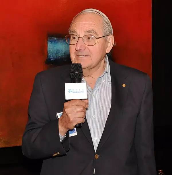 向传奇致敬写在诺贝尔得主ejcorey教授九十岁庆典