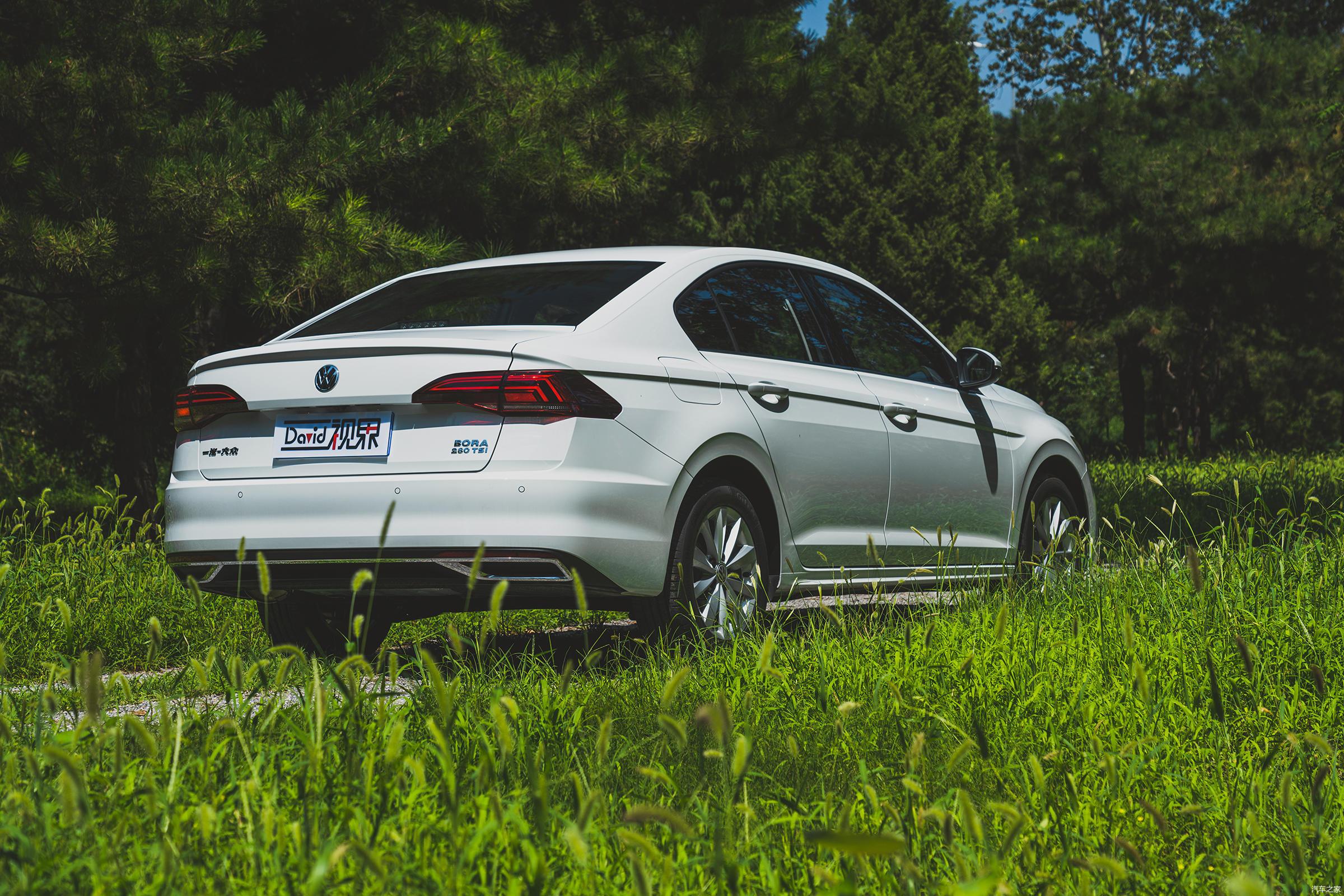 国民家轿试驾一汽大众宝来