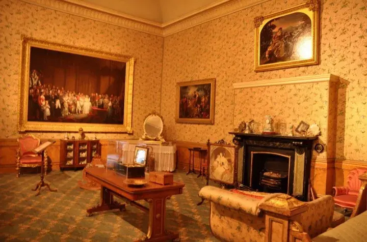 戴安娜王妃生前故居官邸肯辛顿宫