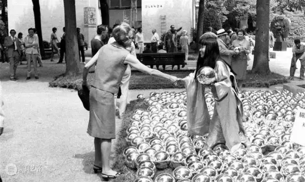 免费 草间弥生narcissus Garden 时隔50 年后纽约再度展出 知乎