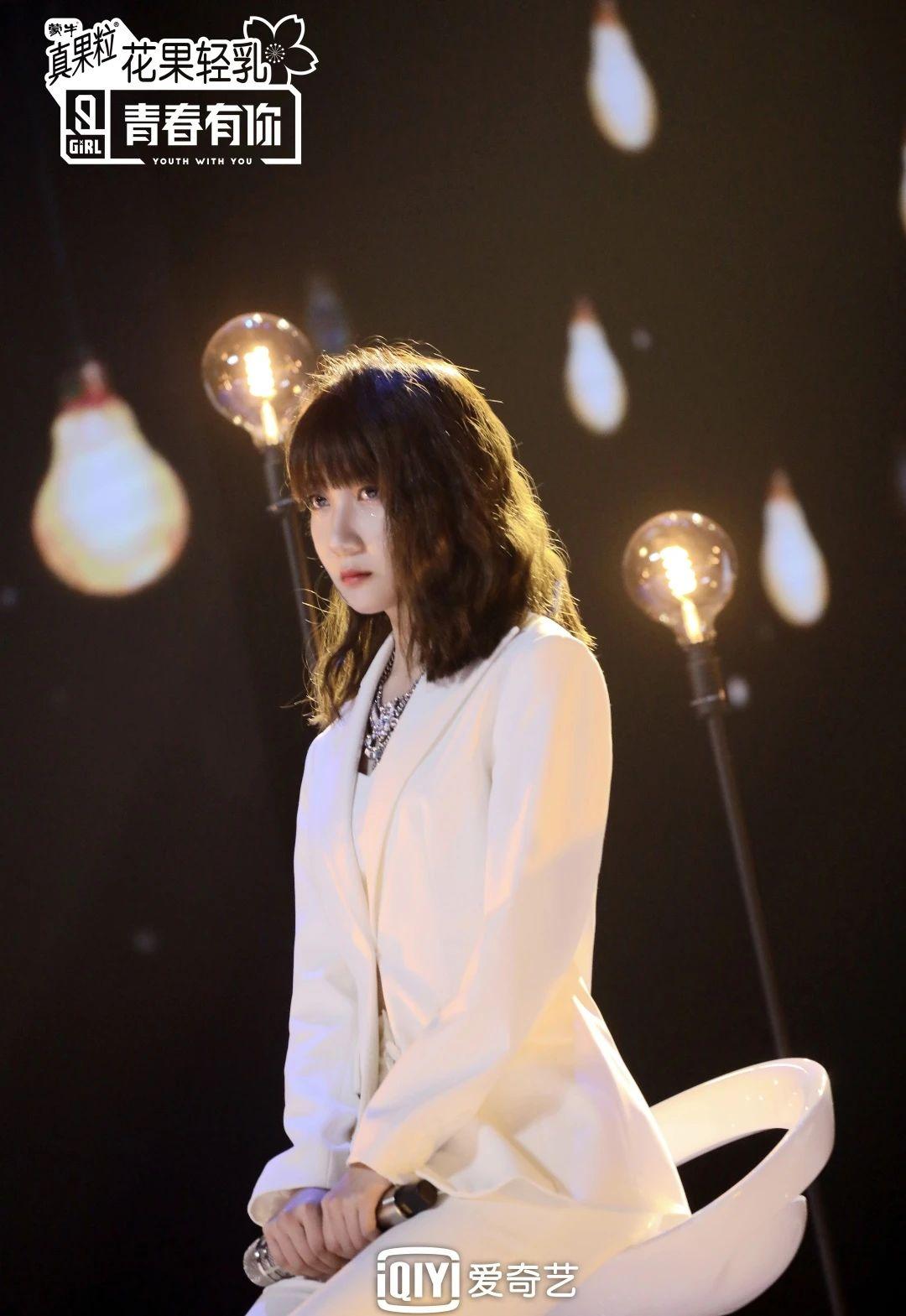 大家有没有乃万的壁纸分享一下跪求