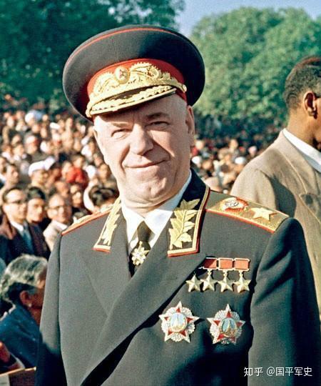 (苏联陆军元帅朱可夫)苏联元帅有战时授衔1名大元帅斯大林,5名战前