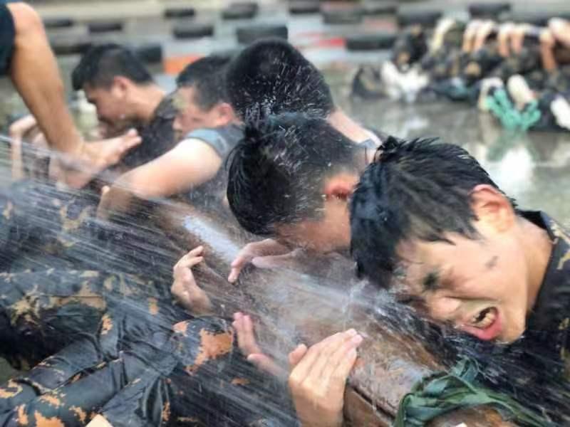 桂林红色传承国防教育实践基地少年国防兵军事夏令营吹响集结号