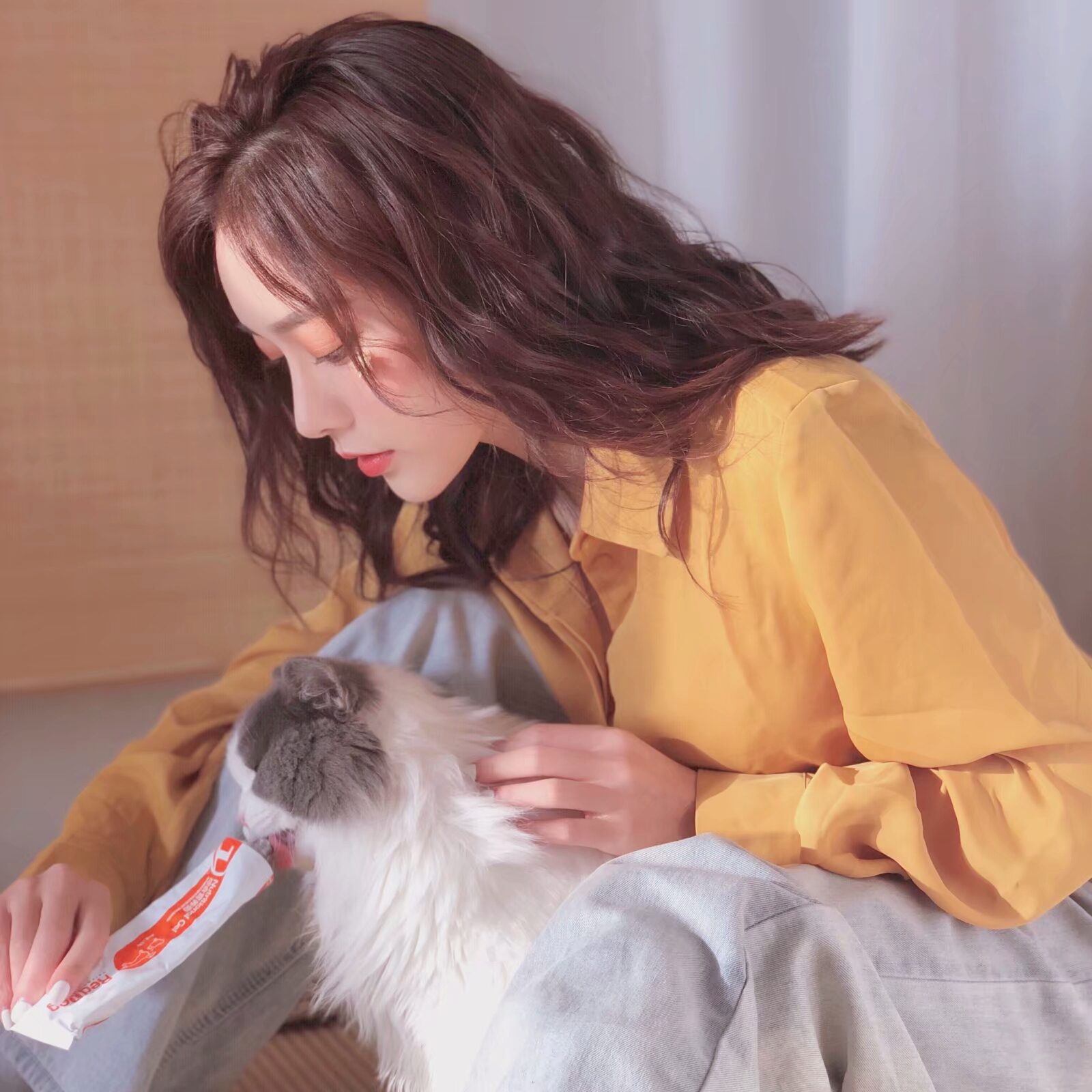 有没有适合当头像的女生头像不非主流的那种? - 知乎