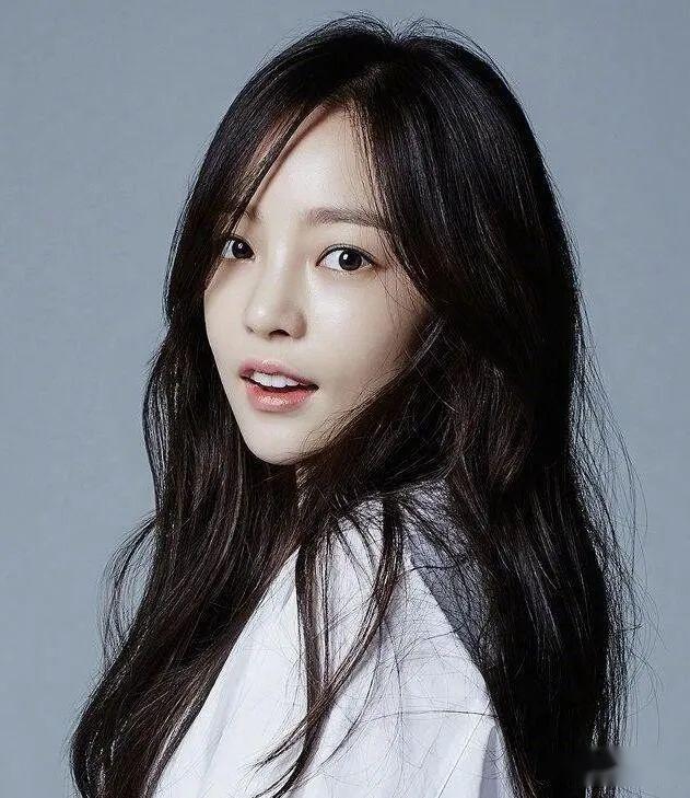 韩国女团kara成员具荷拉去世3周年 - 知乎