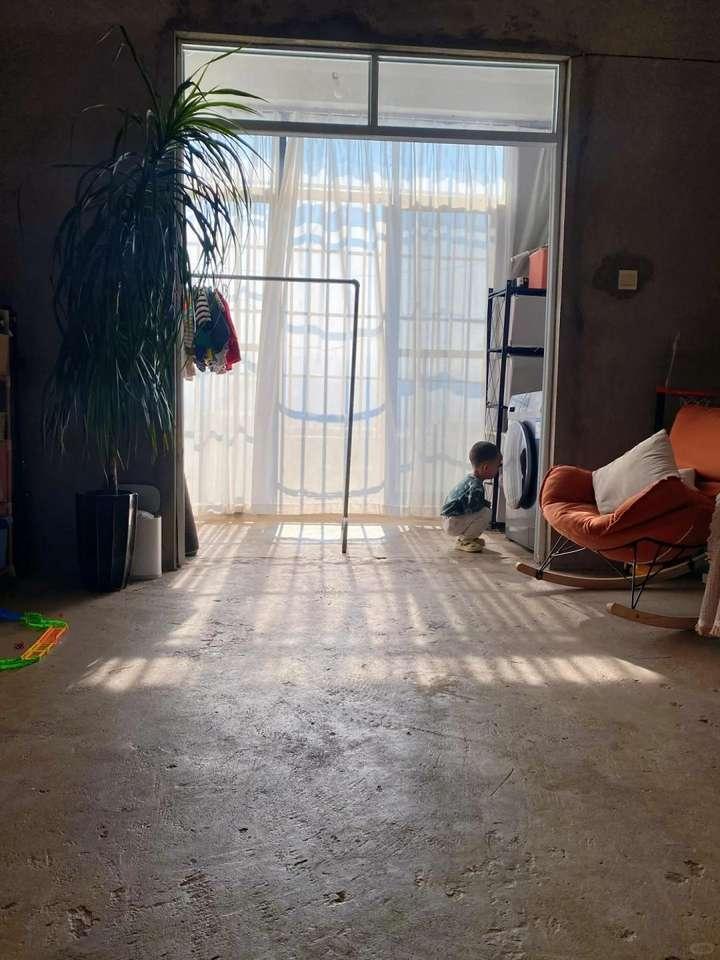 云南一家三口,因入住“毛坯房”而走红,花费仅1万,越看越高级 - 知乎