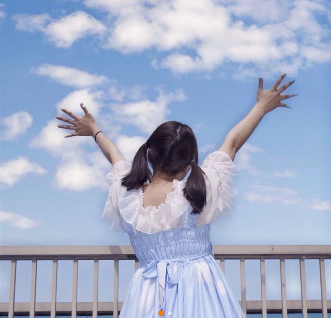 有没有jk制服,汉服,洛丽塔的背影图?最好是手机电脑壁纸的那种?