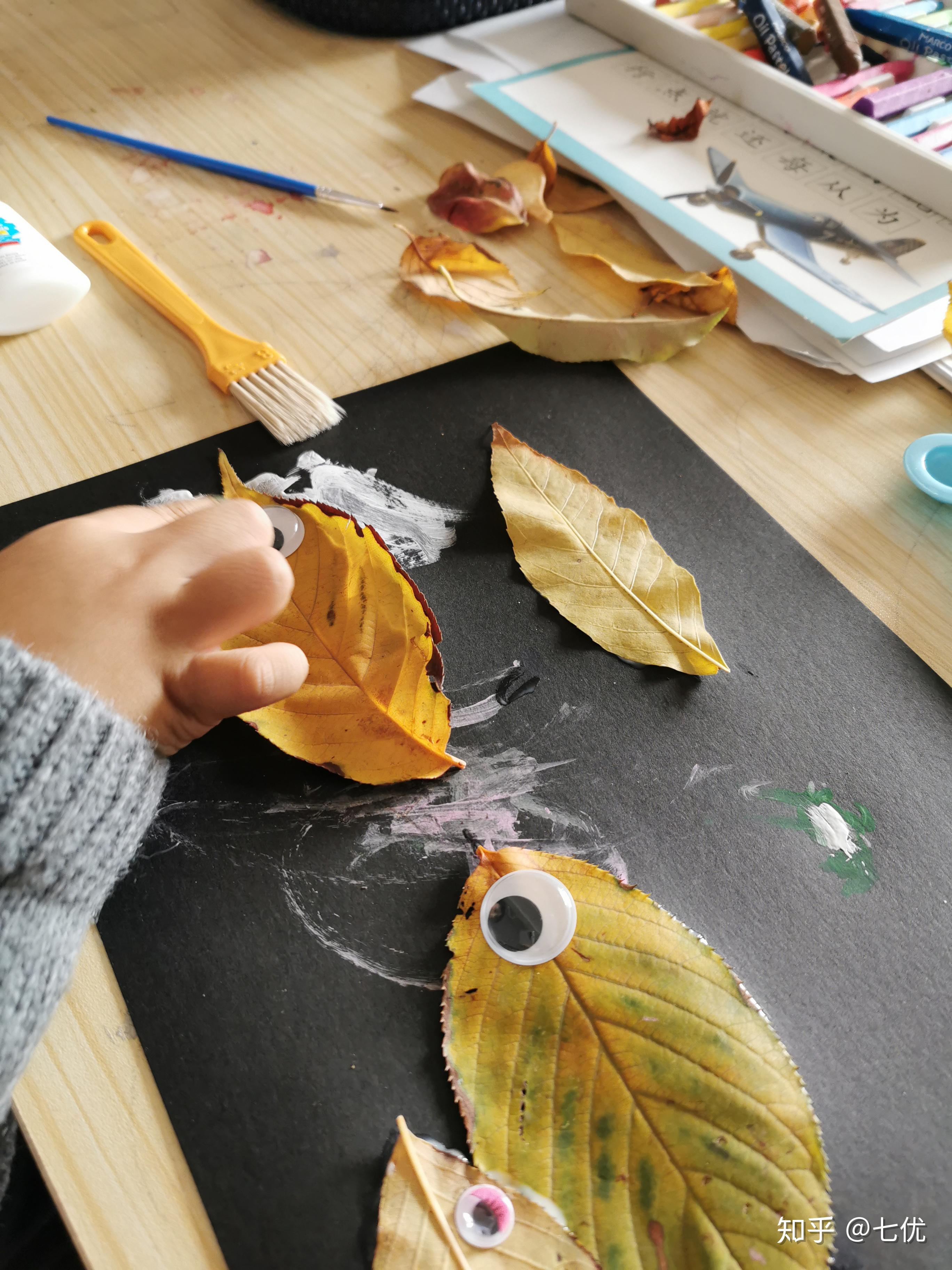 为什么孩子会乐此不疲的将树叶装兜里?这是一种什么心理? - 知乎