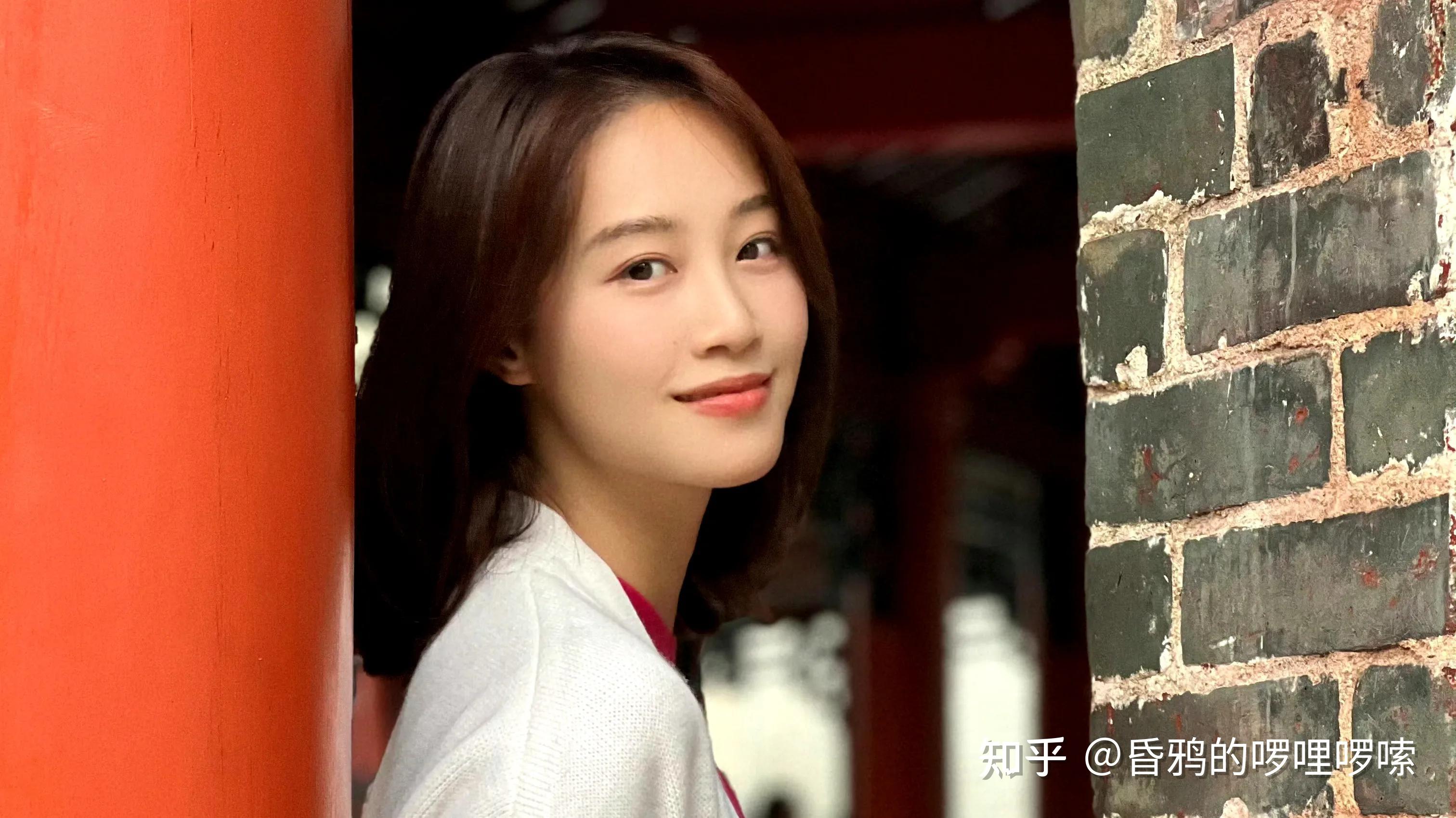 悬疑大剧《错位》开播,冲着34岁的蓝盈莹也得追剧到底!