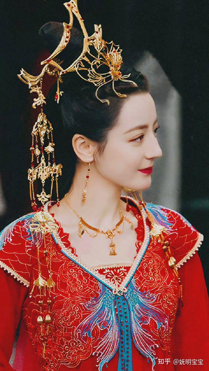 如何评价迪丽热巴在《与君初相识》中的人设? - 知乎