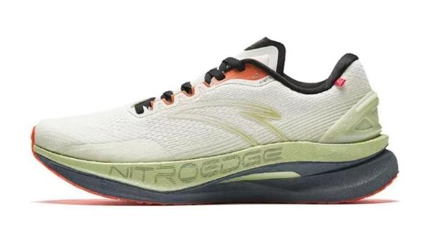 2024年公认十大缓震跑鞋排行榜