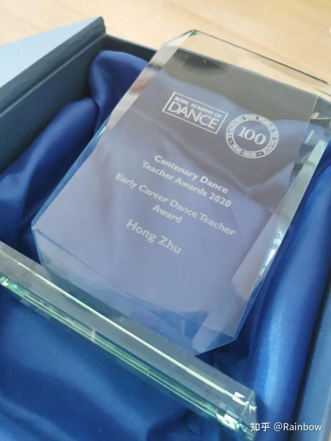 来看看adelinegenéeportdebras到底有多美