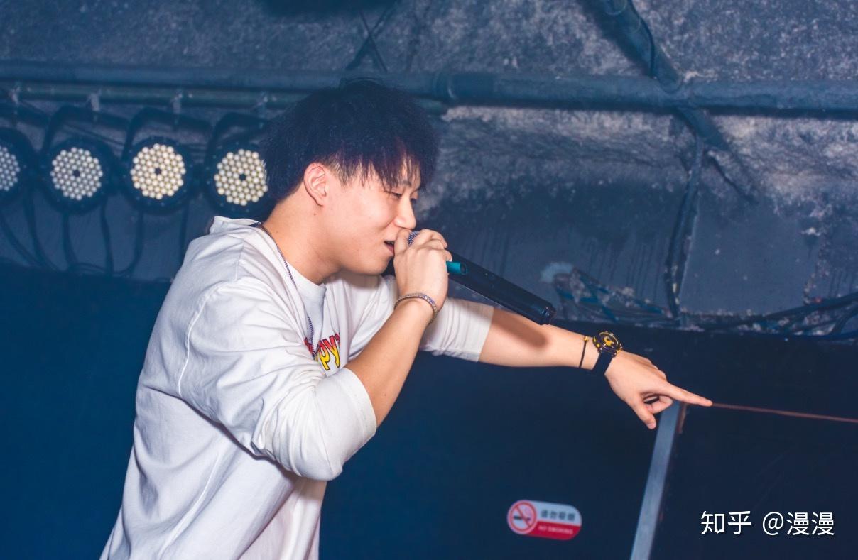 有谁知道donha手表吗