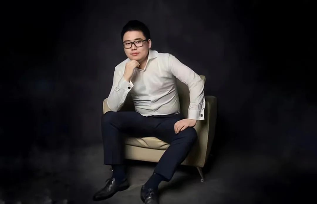 从幕后走向台前锂电巨头一把手开始培养二代接班人