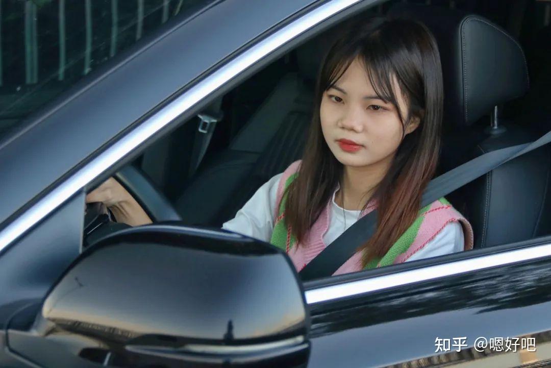 高颜值大空间动力足新手女司机对这款suv赞不绝口