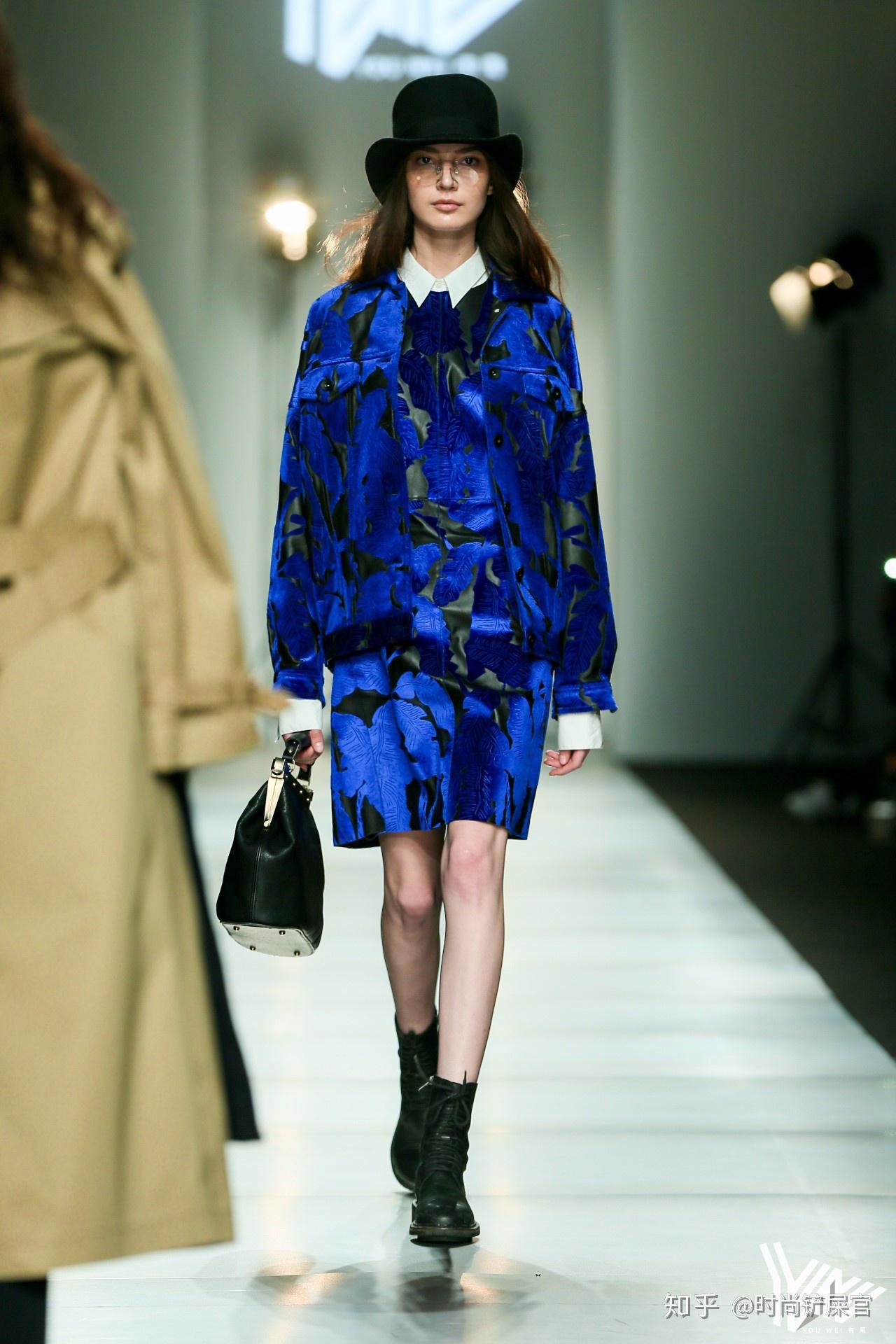 2018aw上海时装周现场 | 直击"有尾"秀场,2分钟带你看懂这个"大女人"