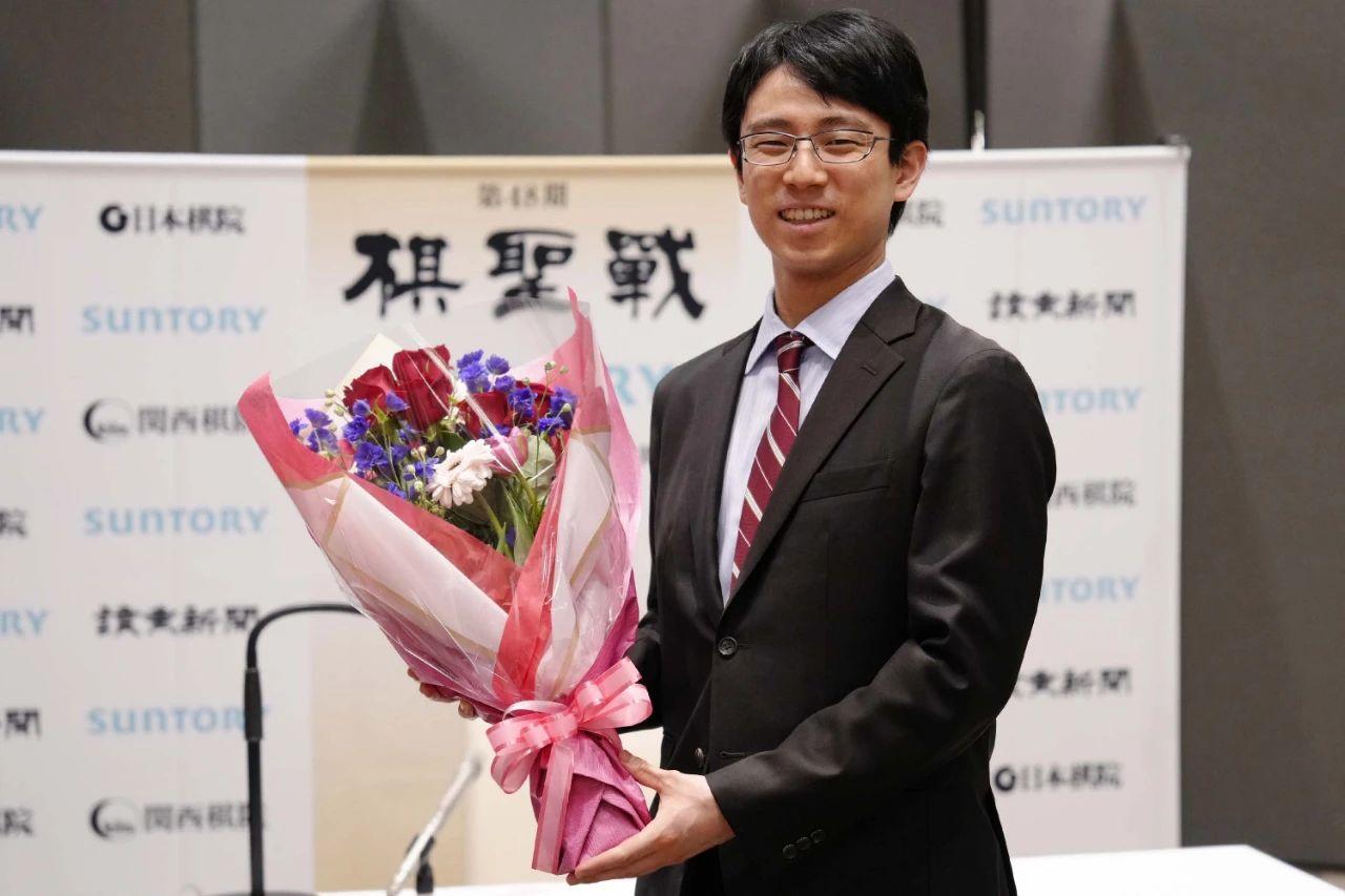 一力辽执黑获胜达成棋圣三连霸