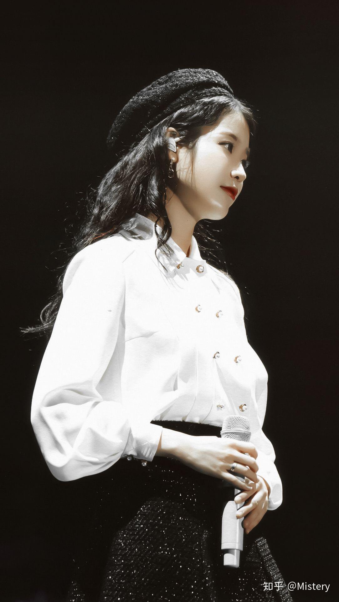 想知道阿米看到这么多iu的黑料为什么还是很喜欢她