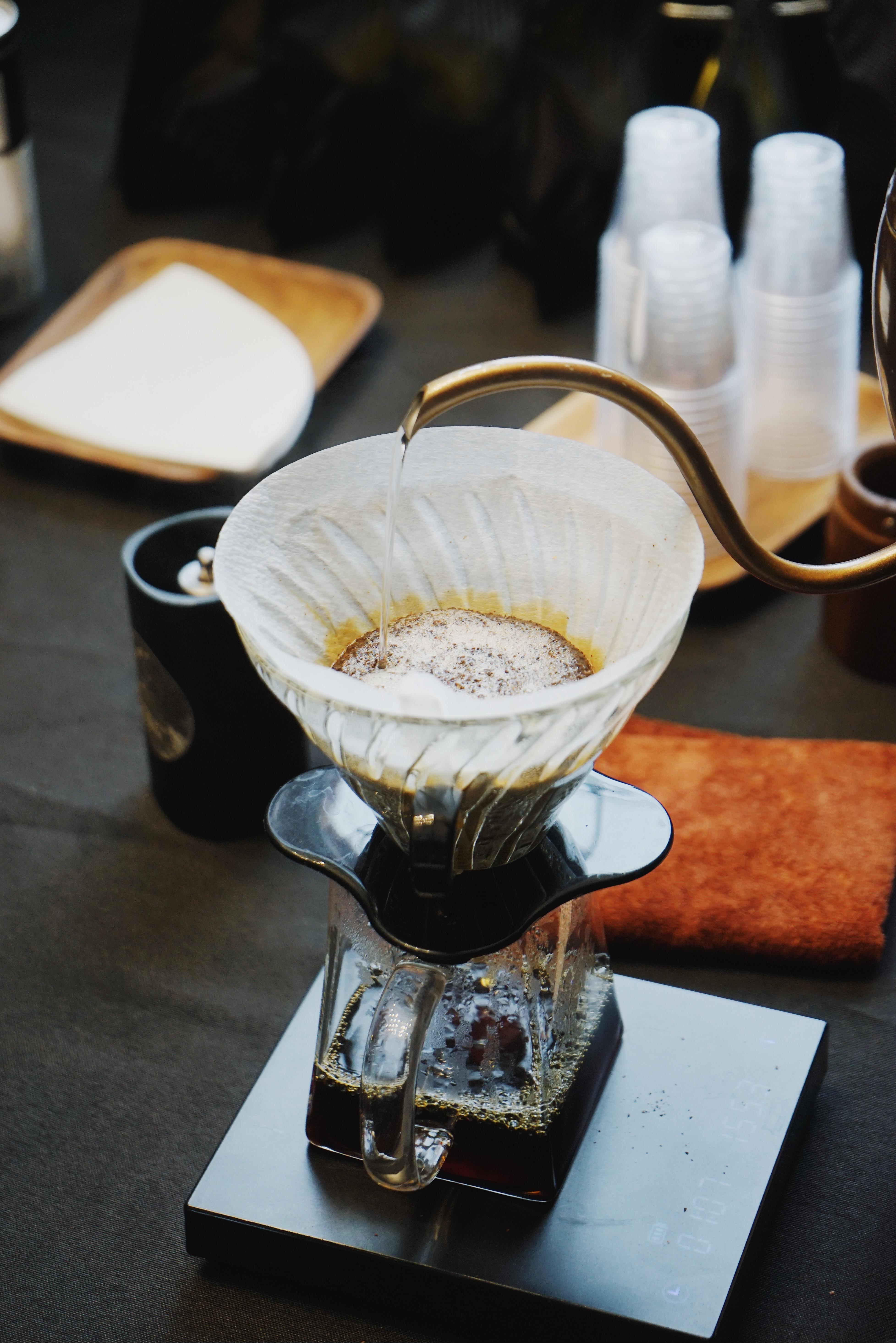 你喝到的这杯手冲咖啡竟然暗藏了那么多秘密