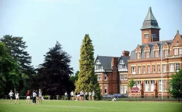 ▍奥克汉姆学校 oakham school★莫尔堡公学(marlborough college)始