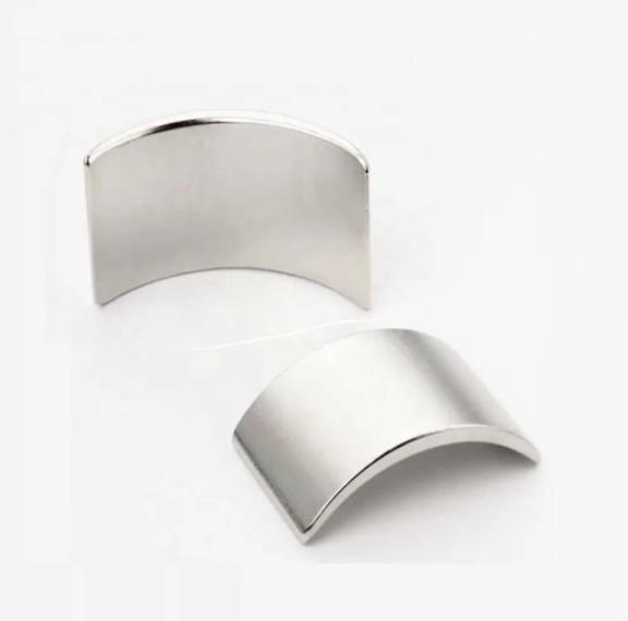 Arc magnet