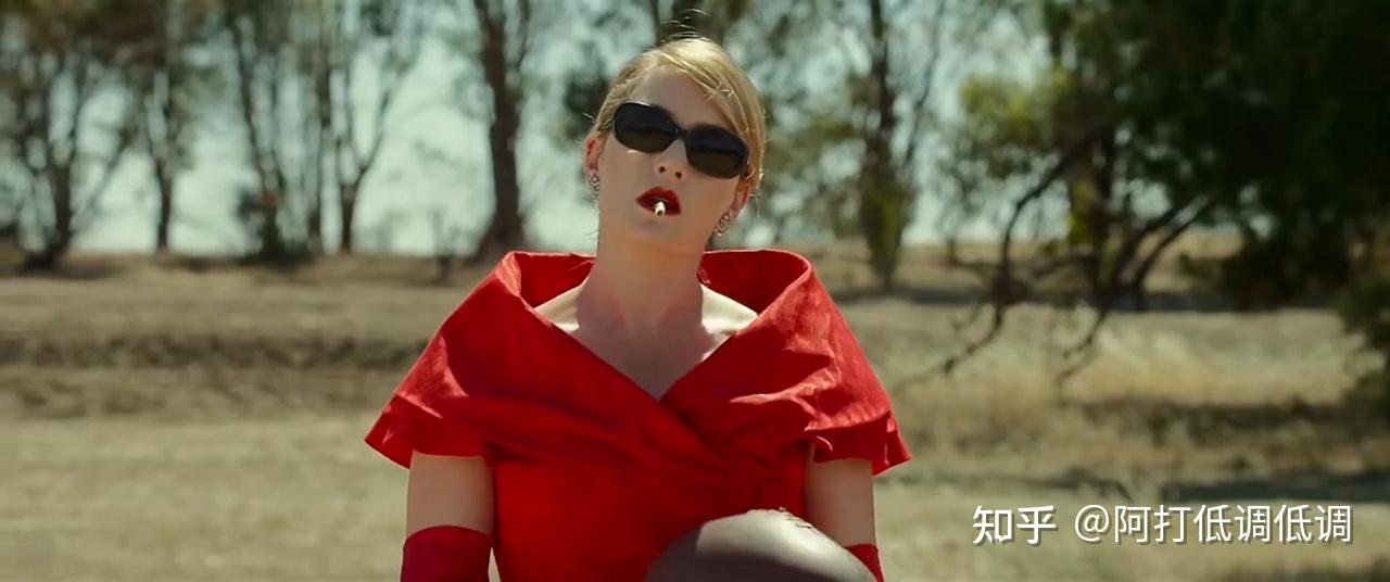 服装人必看电影《裁缝》,凯特·温丝莱特绝美.