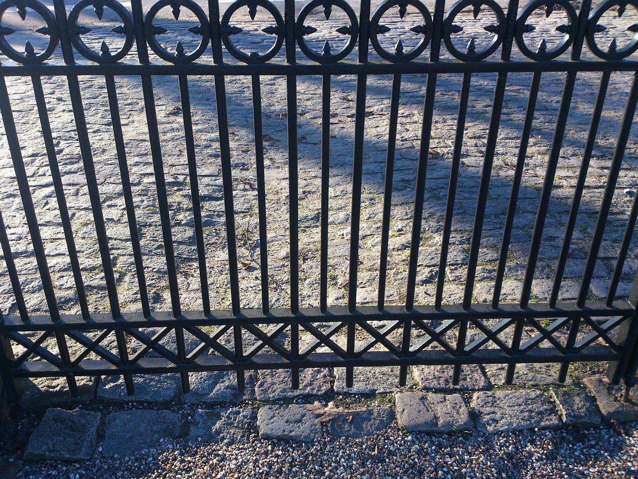 婴儿木质围栏怎么固定