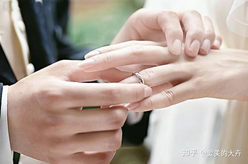 结婚女方的首饰哪边买_结婚首饰都买什么_山东烟台结婚给女方买首饰多少钱