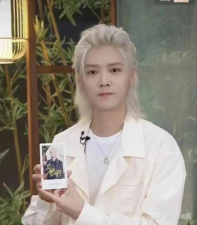 鹿晗撞脸65岁刘雪华,直播带货引被群嘲! - 知乎