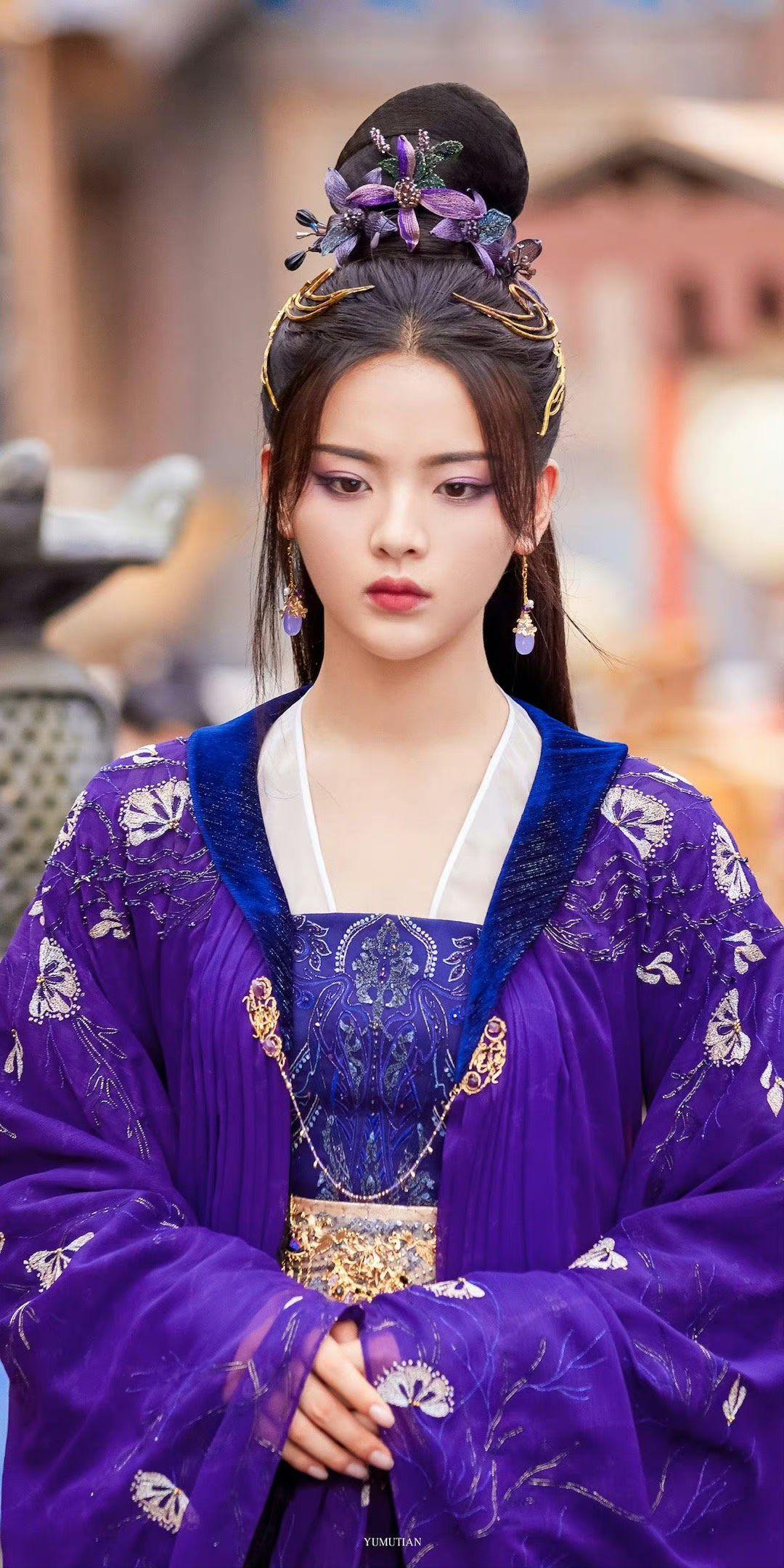 杨超越演员这条路走成功了吗?