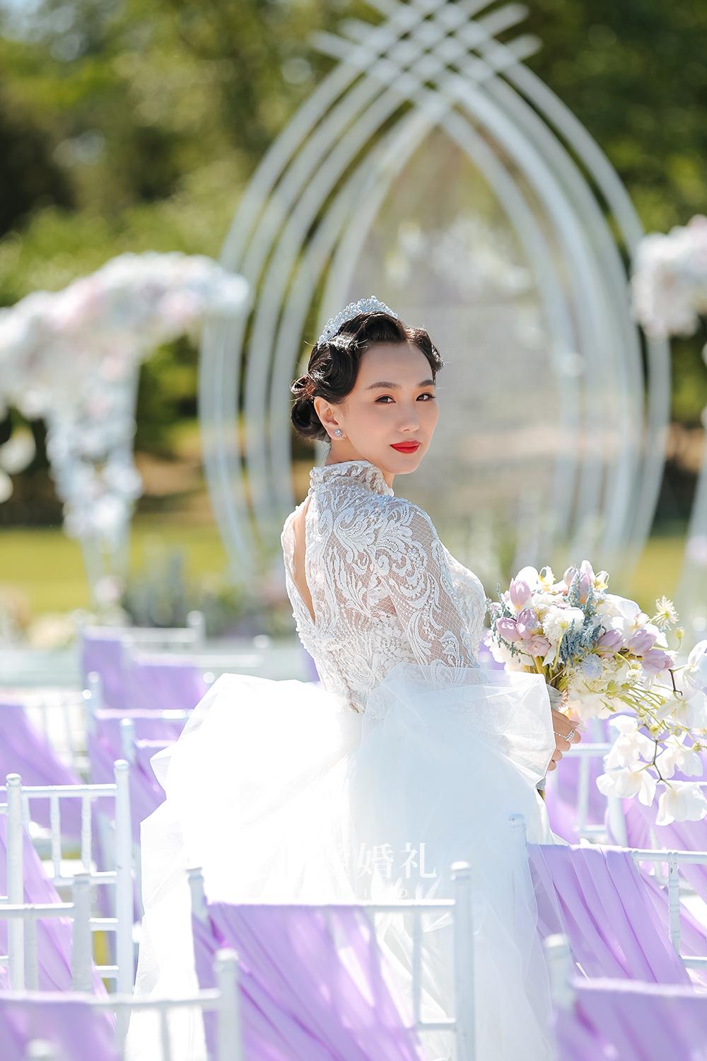 姑娘你捧花的样子真好看新娘手捧摆拍攻略