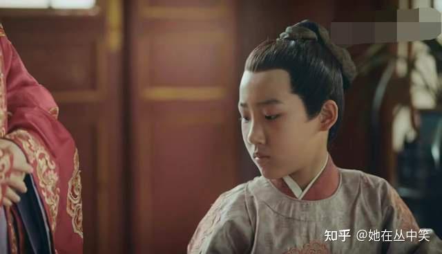 但是剧中朱棣未结婚之前,小朱允炆都能背书了.