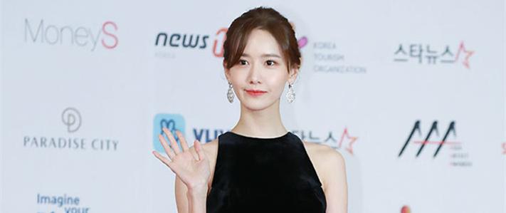 韩国四美齐聚aaa颁奖典礼 林允儿雪炫拼气质 Iu秀智美出天际 知乎