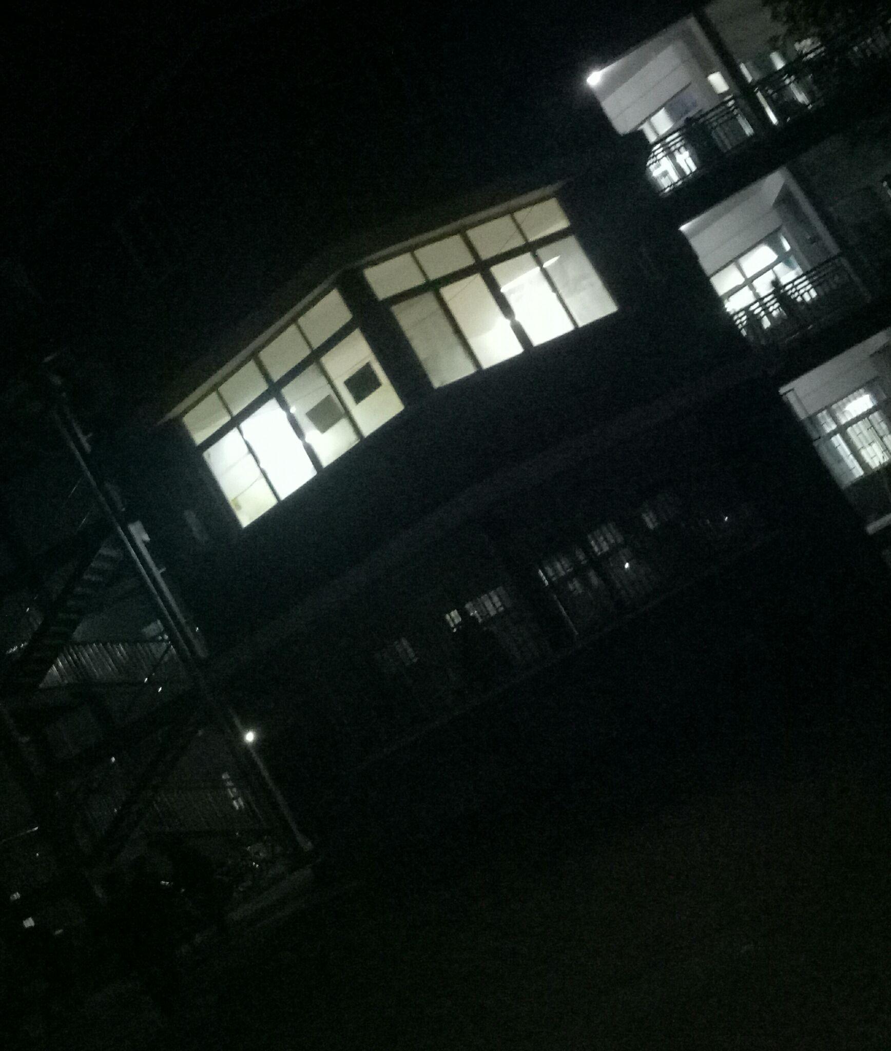 在濮阳市油田第一中学(原中原油田一中)就读是