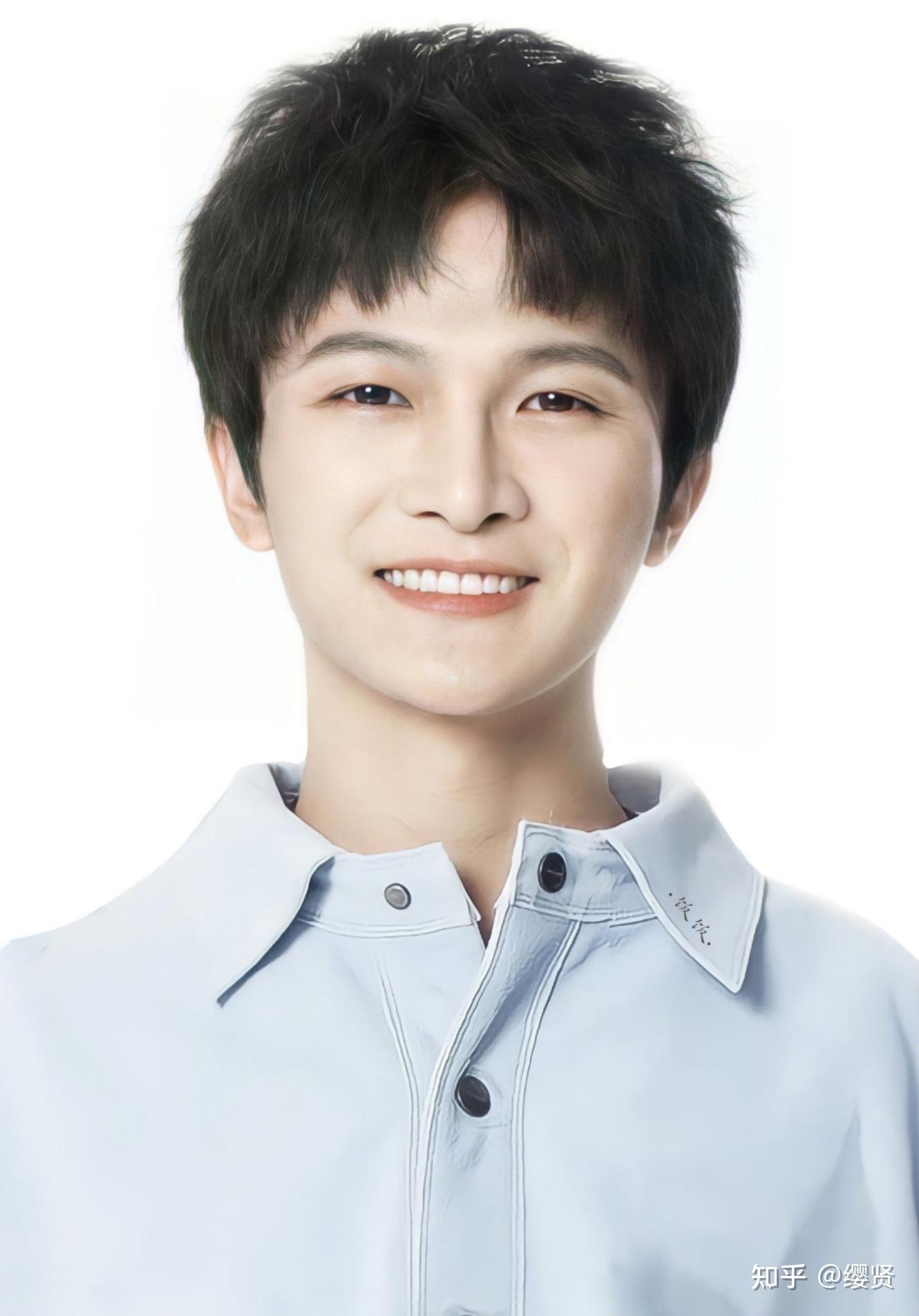 有什么周深惊艳的照片动图适合收藏