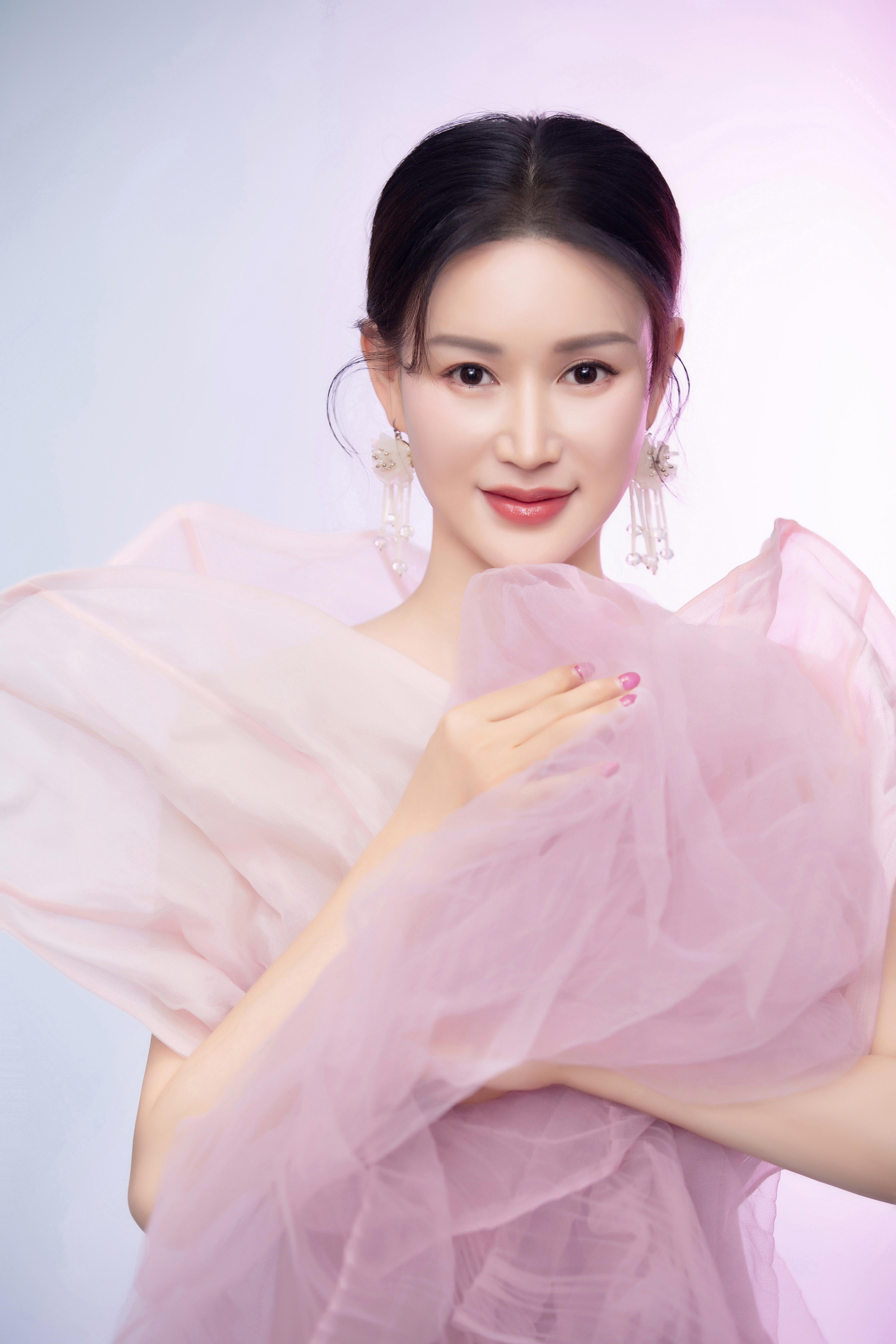 邓超予的歌丨唱出东方神韵画出大美中国