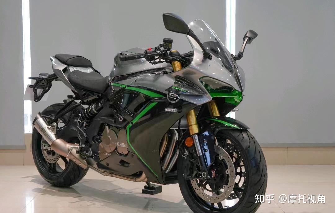 剩下的兩款仿賽分別是川崎ninja 400和賽250.