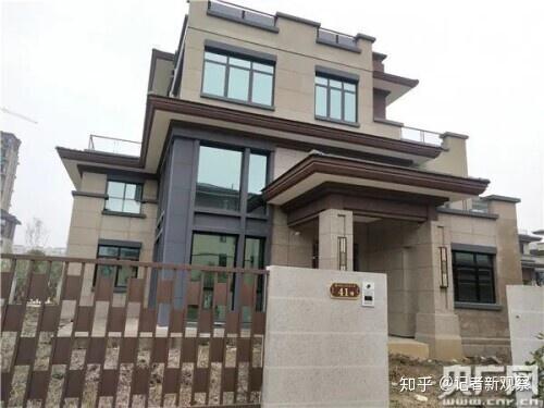 河南信阳违规开发建造售卖别墅售楼部称五证齐全记者采访遇两部门推诿