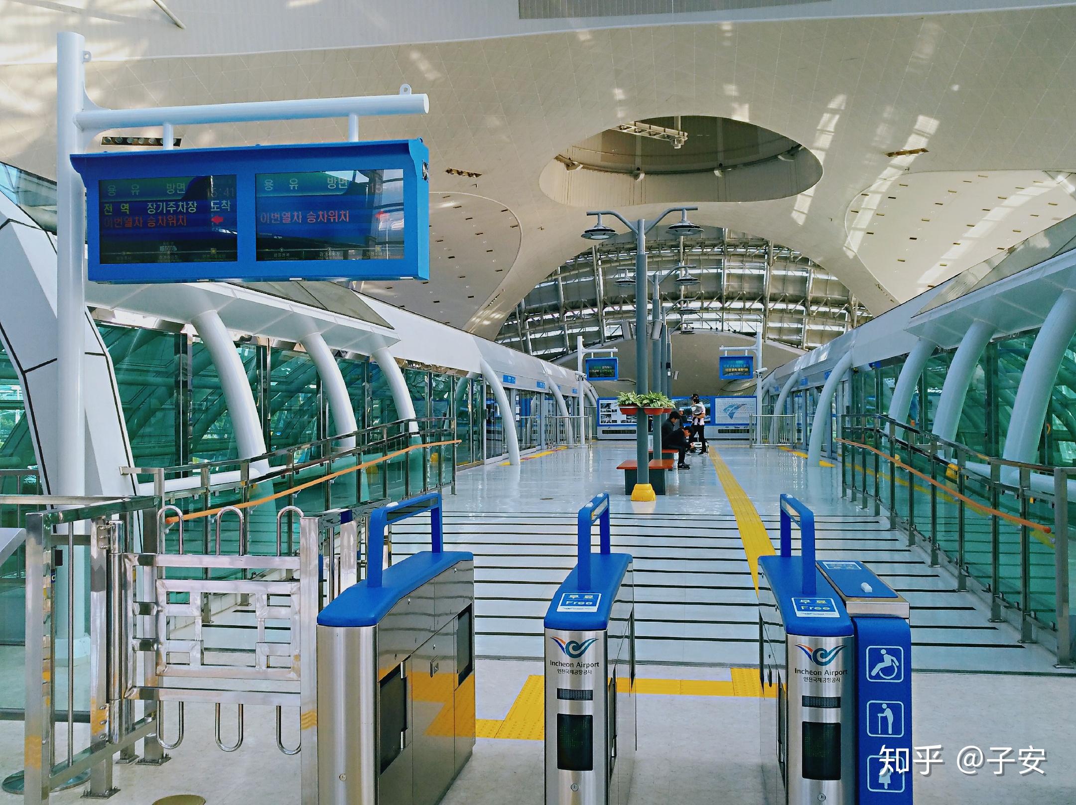 2023仁川国际机场游玩攻略,...机场内已经有不的乘客在各...【去哪儿攻略】