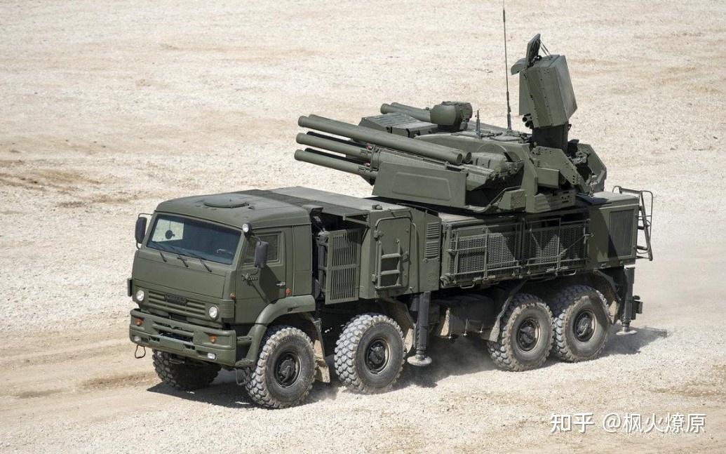 俄罗斯陆军也不是只有这么一款野战防空兵器而已,"道尔m1"防空导弹