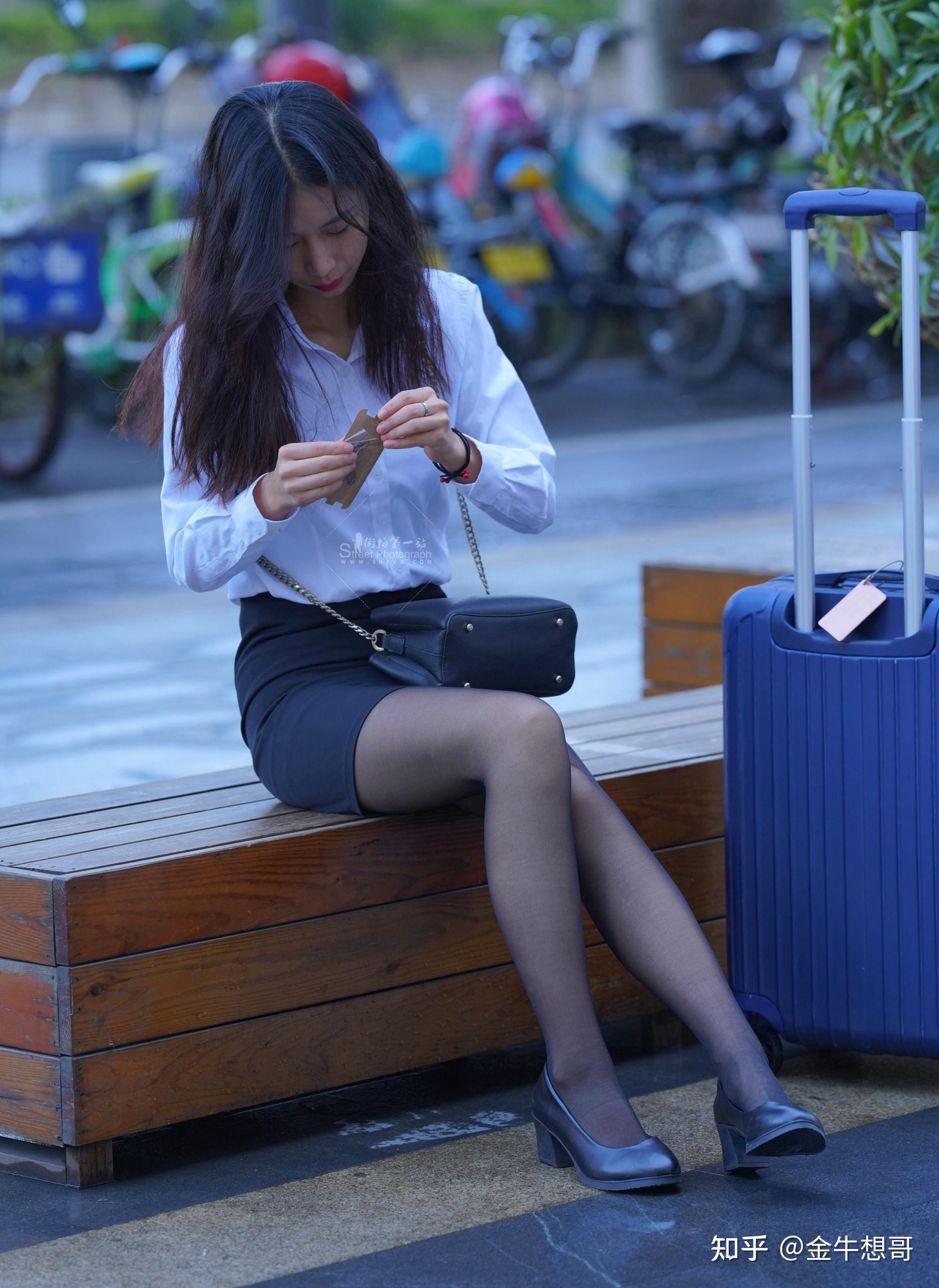 女生喜欢穿哪个颜色的丝袜