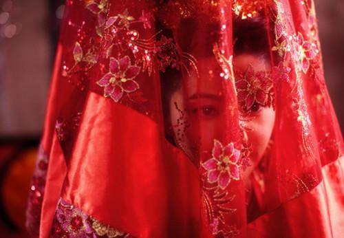 《儒林外史》:一女子被骗婚 3天后拿走夫家的东西远走高飞 - 知乎