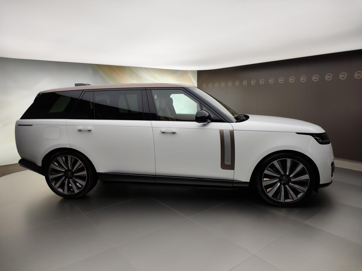 上海车展直击全球限量发售16台路虎揽胜svlansdowneedition正式亮相