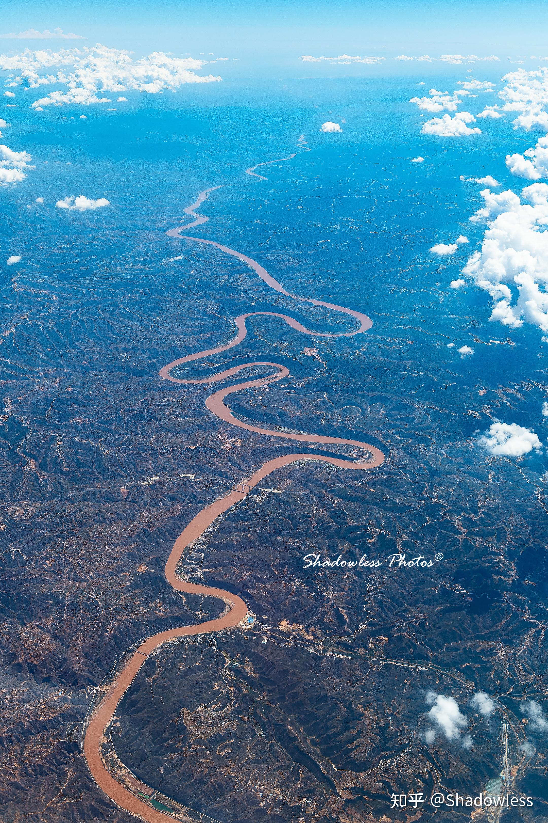 你在飞机上拍过的哪张照片可以展示祖国河山这么美