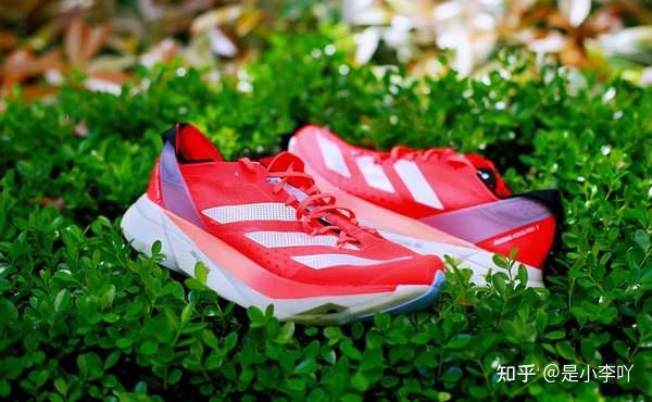 Adidas阿迪达斯跑鞋Adizero Adios Pro 3上脚跑步实测：半马成绩提升 - 知乎