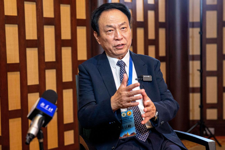 新华社在泰国专访吴以岭院士:中医药走向世界,证据是关键