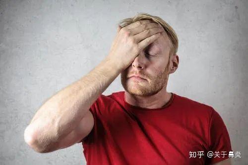 两鬓斑白是什么原因引起的 v2-be177427ada813c2219b65dcbbc18da8_r.jpg