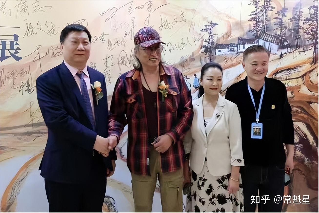世界艺术家联合总会会长王四军会长莅临王辉画展情意浓 - 知乎