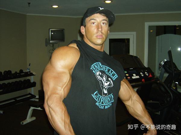 被嘲笑为"牙签仔",他用17年时间,练就320斤虎背熊腰体型 - 知乎